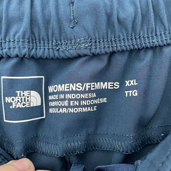 The North Face Shorts Womens XXL Blue Active Lightweight Pockets Workout Running - Picture 6 of 11